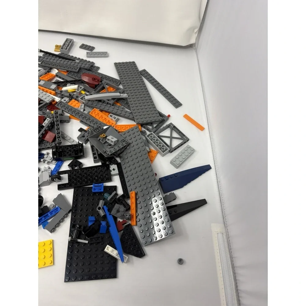 LEGO Dark Bulk Lot Random Bricks Pieces Parts Mixed 2 Lbs 2 Oz - Picture 2 of 6